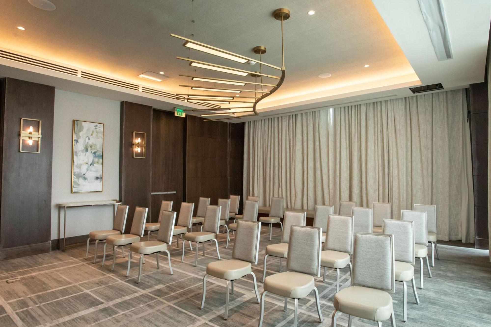 Hotel Courtyard By Marriott Santo Domingo Piantini Esterno foto