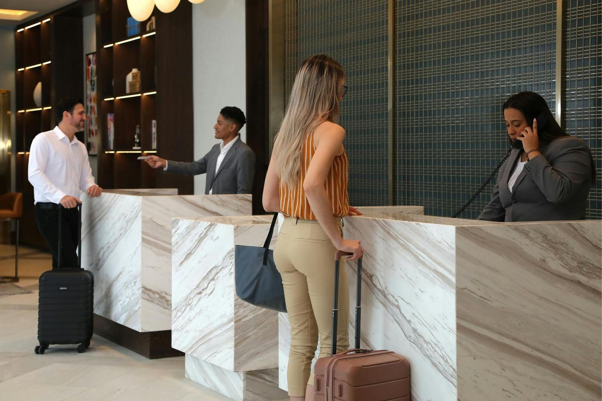 Hotel Courtyard By Marriott Santo Domingo Piantini Esterno foto